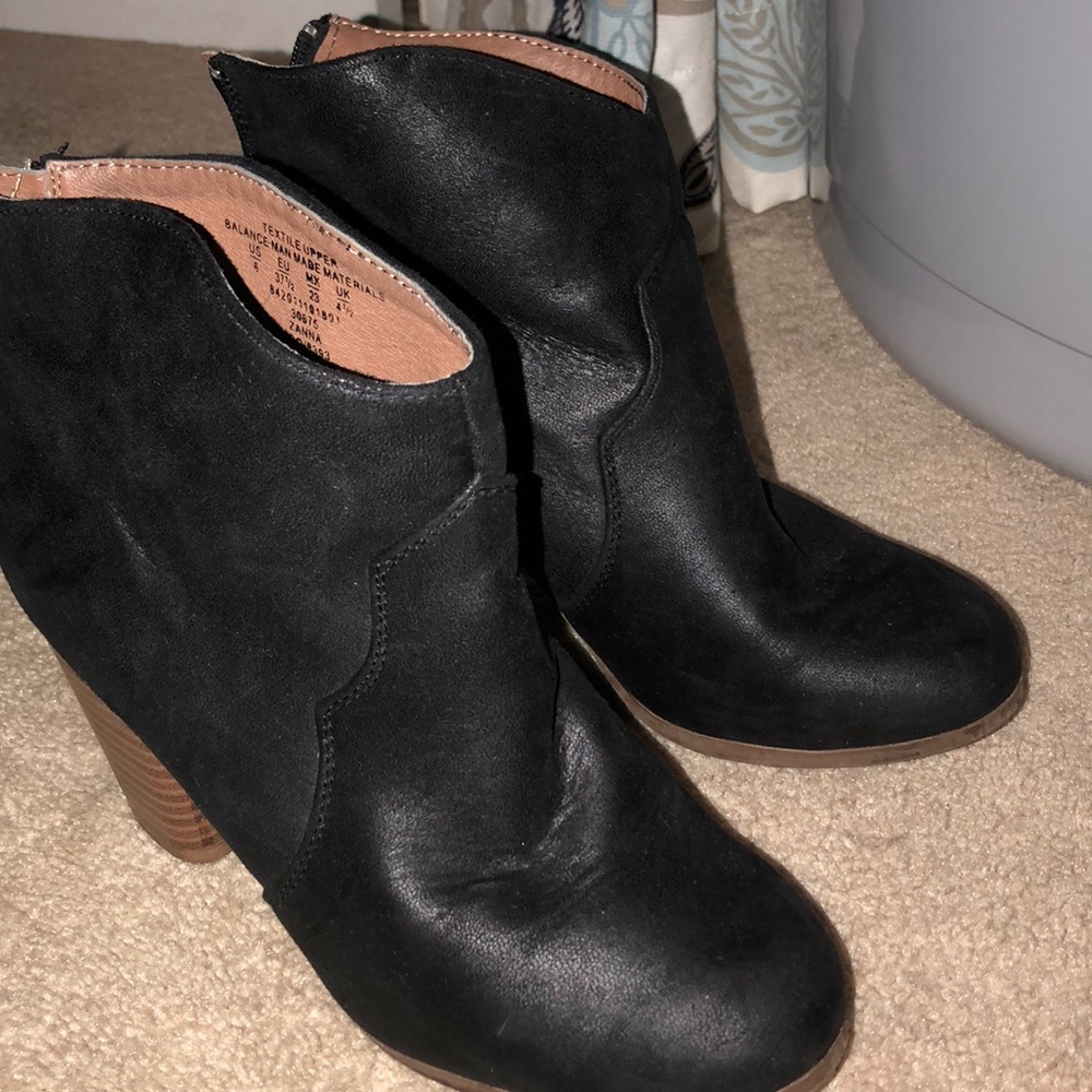 Ankle boots